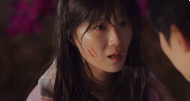 Cõng Anh Mà Chạy tập 7: Kim Hye Yoon mạnh miệng rủ crush qua đêm, netizen nghe mà phấn khích - Ảnh 1.