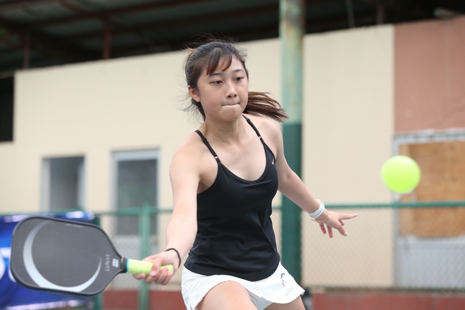 Tưng bừng khai mạc giải Pickleball lịch sử tại Việt Nam, dàn VĐV trai xinh gái đẹp từ khắp nơi tụ họp tranh tài - Ảnh 3.