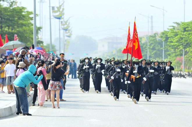 Bóng hồng phương Nam sẵn sàng cho cuộc diễu binh trọng đại ở Điện Biên - Ảnh 3.