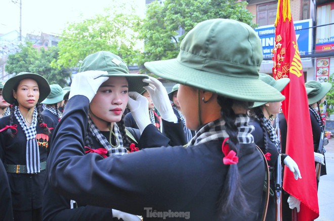 Bóng hồng phương Nam sẵn sàng cho cuộc diễu binh trọng đại ở Điện Biên - Ảnh 15.