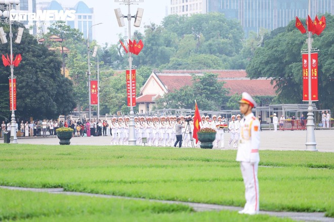 Lễ thượng cờ đặc biệt mừng Chiến thắng 30/4 tại Quảng trường Ba Đ&igrave;nh - Ảnh 5.