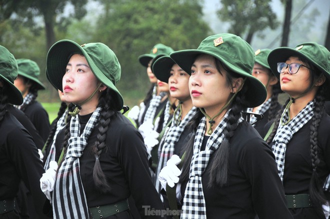 Bóng hồng phương Nam sẵn sàng cho cuộc diễu binh trọng đại ở Điện Biên - Ảnh 10.