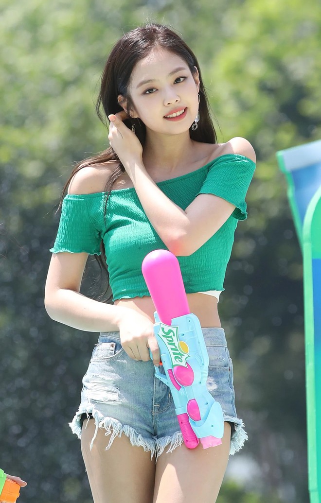 Waterbomb - Lễ hội nhạc nước sexy nhất Hàn Quốc: BLACKPINK phá đảo mùa hè, một nhân tố bất ngờ nổi tiếng, HyunA - Sunmi ai hot hơn? - Ảnh 5.