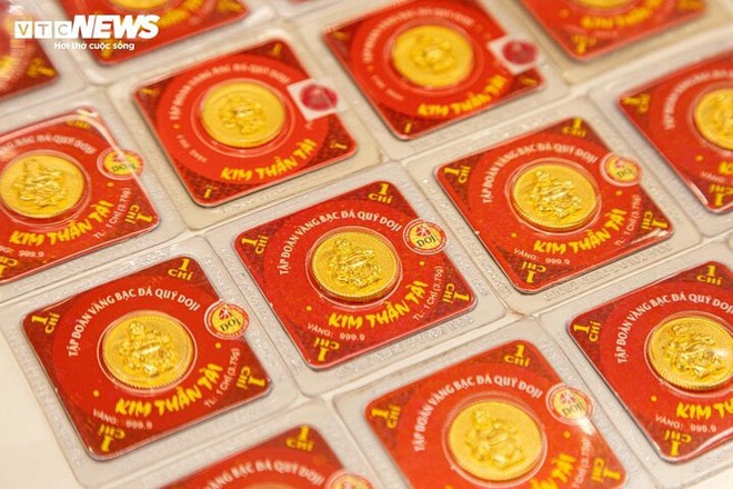 Tăng như l&ecirc;n đồng, gi&aacute; v&agrave;ng được dự b&aacute;o c&ograve;n phi m&atilde;, đạt đỉnh v&agrave;o cuối 2025 - Ảnh 2.
