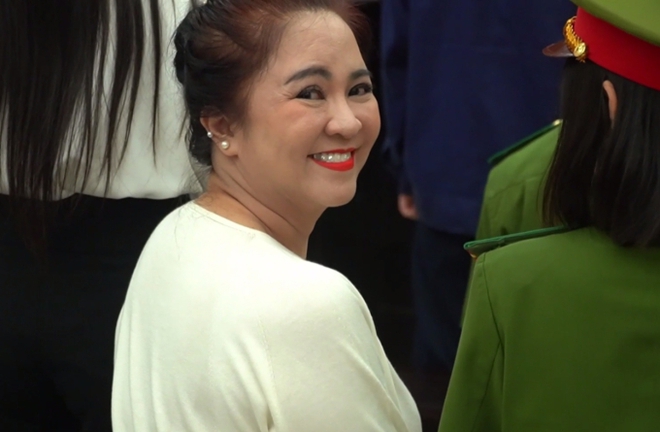 Clip: Bà Nguyễn Phương Hằng xuất hiện tại phiên toà phúc thẩm - Ảnh 2.