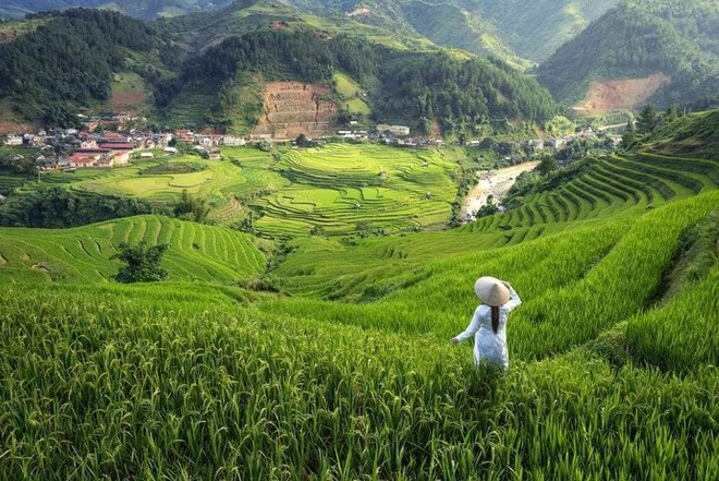 Top những địa điểm du lịch Việt Nam nổi tiếng nhất - Ảnh 2.