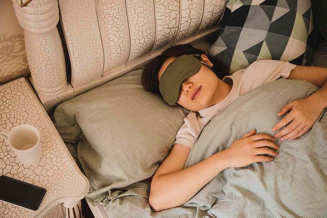 Sau cả ng&agrave;y l&agrave;m việc mệt mỏi, tại sao bạn vẫn cố gắng thức đ&ecirc;m lướt điện thoại? - Ảnh 7.