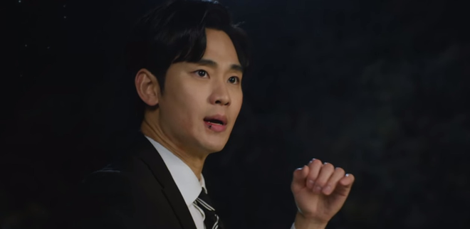 Kim Soo Hyun gặp biến căng bị vây đánh giữa đường, rating Queen of Tears bất ngờ giảm nhẹ - Ảnh 6.