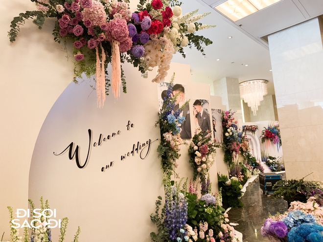 Hình ảnh đầu tiên ở đám cưới Quang Hải tại khách sạn 5 sao: 10.000 bông hoa rải khắp lối - Ảnh 3.