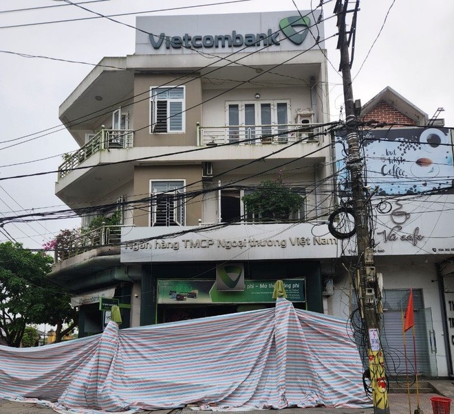 Vietcombank thông tin về vụ cháy phòng giao dịch ở Quảng Trị - Ảnh 1.