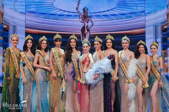 Hoa hậu Hòa bình Thái Lan 2024 gây tranh cãi vì chỉ cao 1,65 m - Ảnh 2.