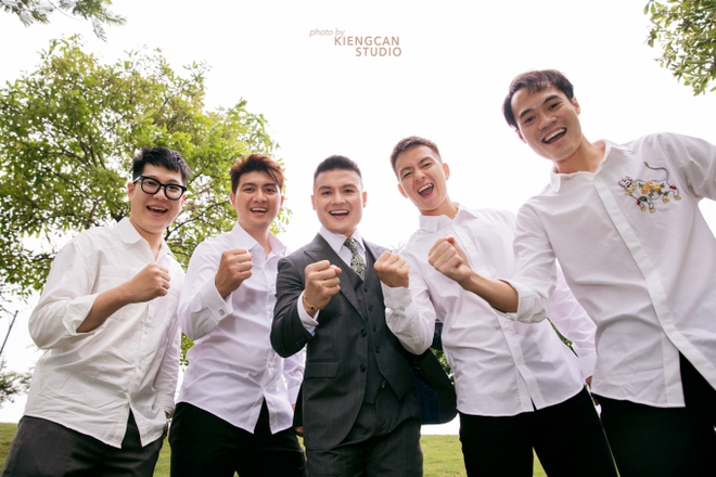 Văn To&agrave;n tự nhận &ldquo;t&oacute;c rụng gần hết&rdquo; vẫn chưa cưới vợ, Quế Ngọc Hải tung ngay ảnh chứng minh sự thật - Ảnh 4.