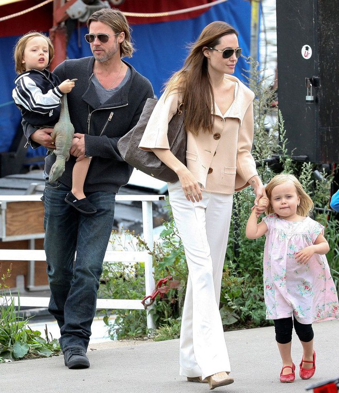 Con trai ruột duy nhất của Angelina Jolie và Brad Pitt: Sở hữu chiều cao vượt trội, càng lớn càng giống bố - Ảnh 4.