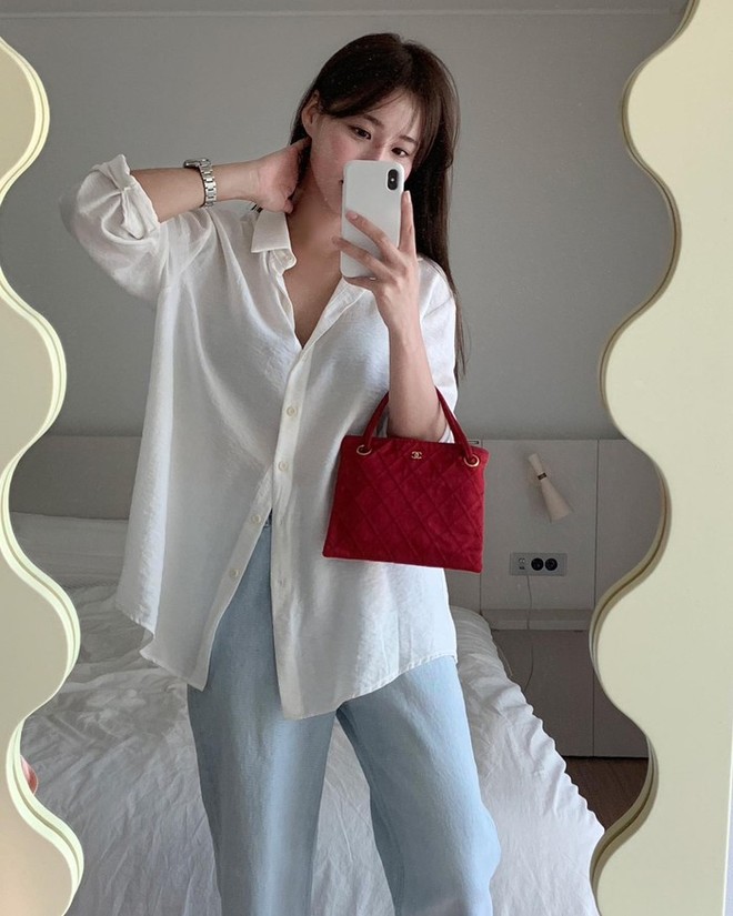 Nàng fashion blogger Hàn Quốc gợi ý 10 cách mặc áo trắng sành điệu suốt mùa hè - Ảnh 2.