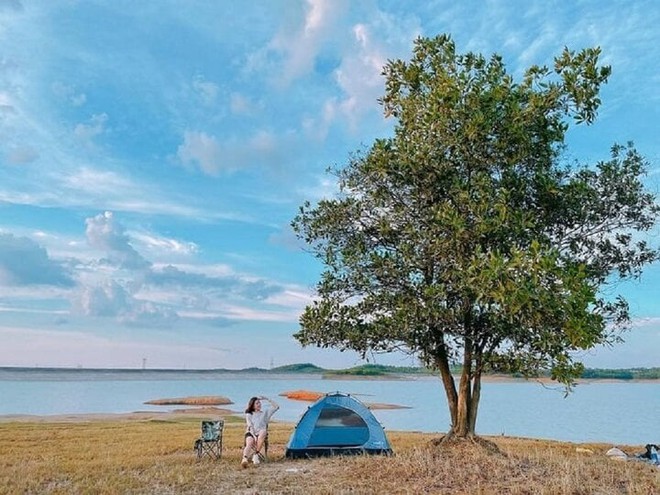Khám phá vẻ đẹp thiên nhiên tiềm ẩn ở hồ An Mã Quảng Bình - Ảnh 4.