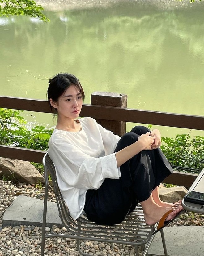Sợ nhất l&agrave; bố mẹ đi viện nhưng m&igrave;nh kh&ocirc;ng c&oacute; đồng n&agrave;o trong người: Hai c&ocirc; g&aacute;i thức tỉnh, sống tiết kiệm để dư th&ecirc;m v&agrave;i triệu/th&aacute;ng - Ảnh 3.