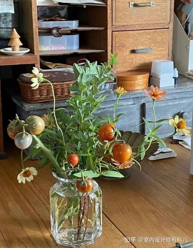 Hai vợ chồng mua căn nh&agrave; nhỏ c&oacute; ban c&ocirc;ng, tự trang ho&agrave;ng v&agrave; tạo ra tổ ấm cực chill - Ảnh 14.