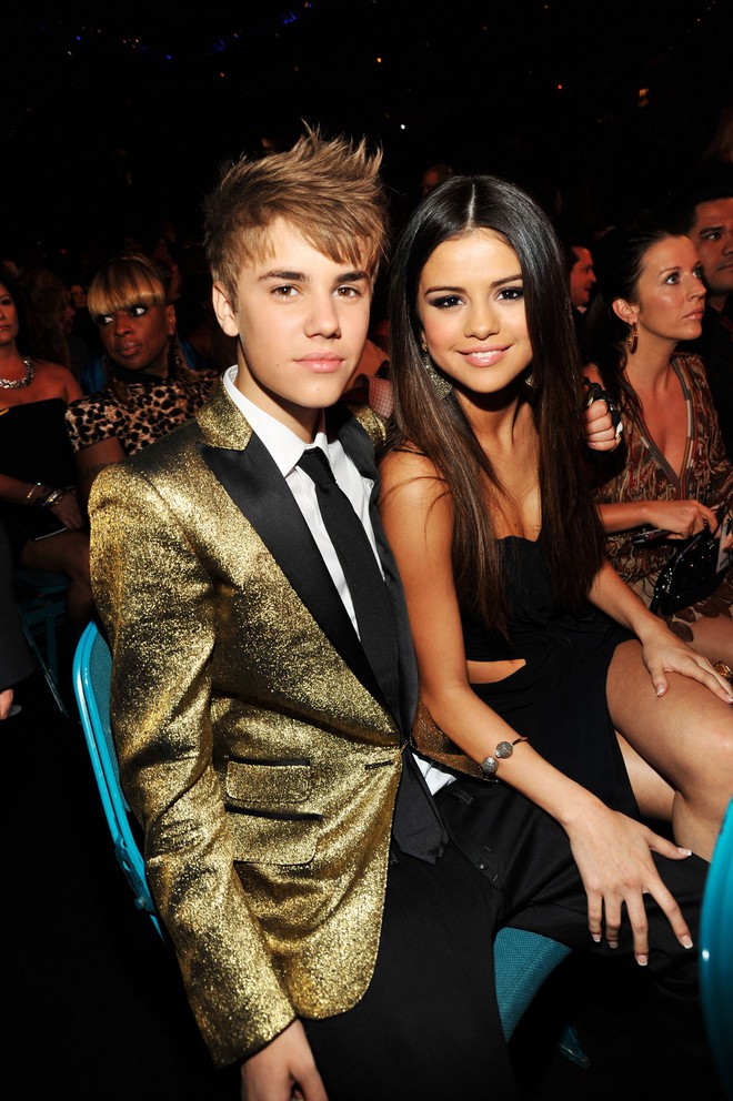 Selena Gomez: Bậc thầy lôi kéo sự chú ý có thuật toán và chấp niệm 14 năm với Justin Bieber - Ảnh 14.