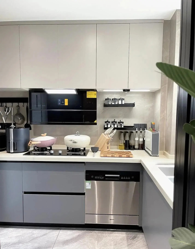 Căn nh&agrave; rộng 138m2 của c&ocirc; g&aacute;i 9x ai nh&igrave;n cũng m&ecirc; - Ảnh 9.