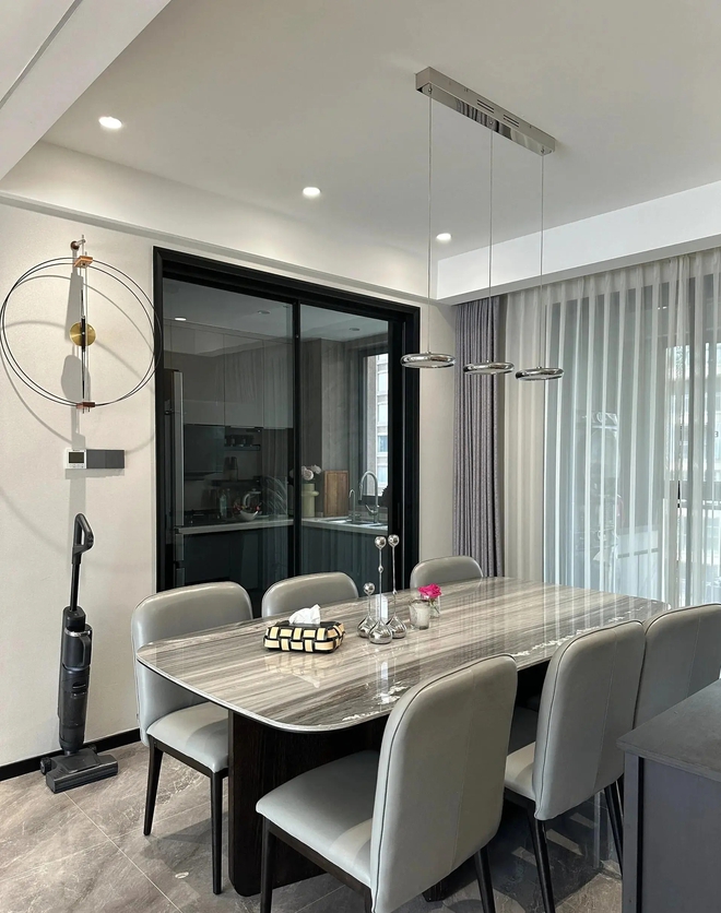 Căn nh&agrave; rộng 138m2 của c&ocirc; g&aacute;i 9x ai nh&igrave;n cũng m&ecirc; - Ảnh 8.