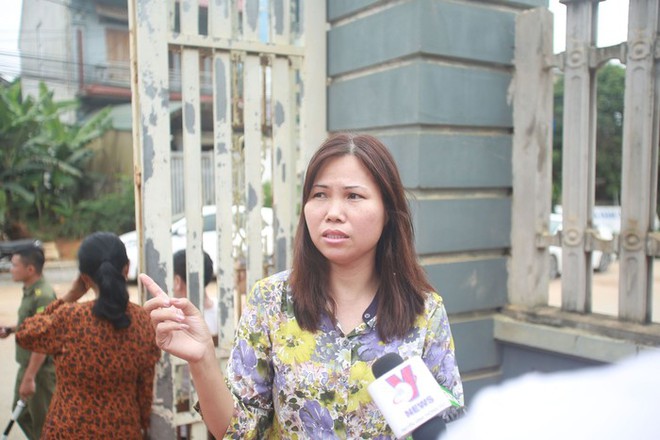 Vụ sạt lở l&agrave;m 3 ch&aacute;u nhỏ tử vong: Chủ nh&agrave; vừa bới lớp đất vừa k&ecirc;u cứu con em với - Ảnh 2.