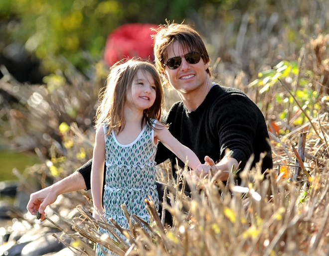 Suri Cruise và Tom Cruise còn có thể nhìn mặt nhau sau ồn ào mất trợ cấp 10 tỷ? - Ảnh 9.