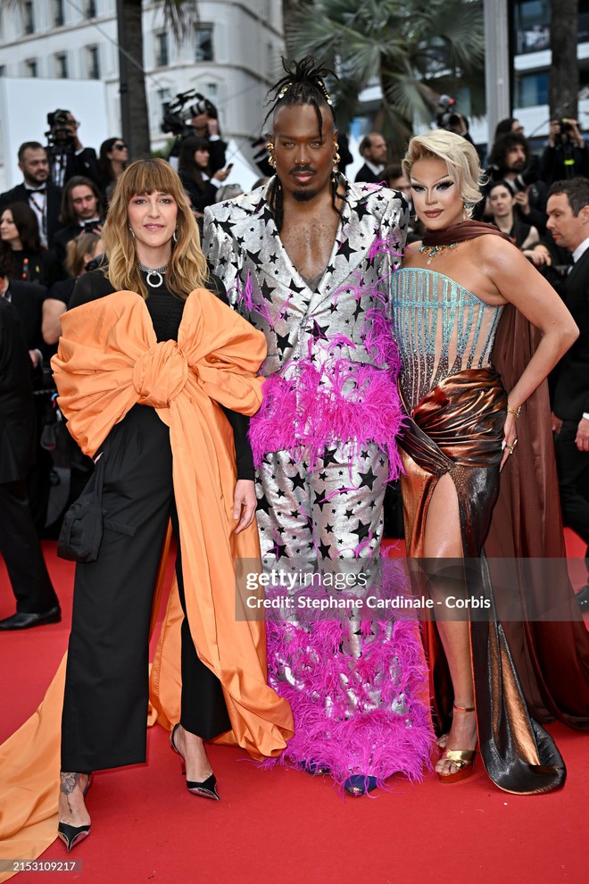 Cannes red carpet day 2: Anya Taylor-Joy doll is incredibly beautiful compared to Duong Yen - Quan Hieu Dong, Chris Hemsworth brought the whole family to attend - Photo 35.