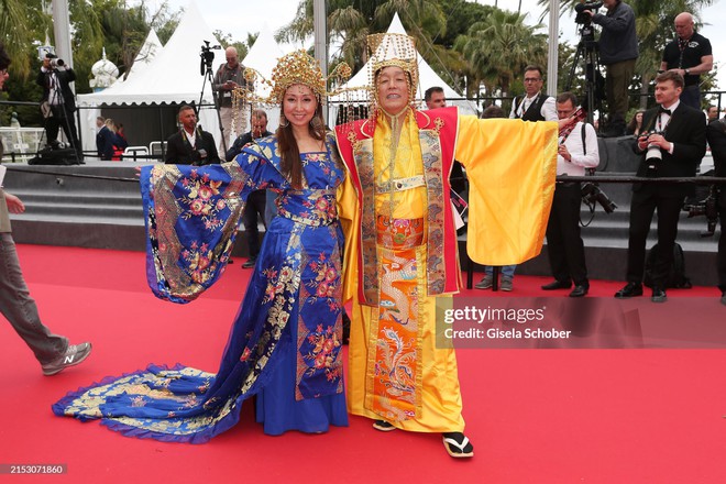 Cannes red carpet day 2: Anya Taylor-Joy doll is incredibly beautiful compared to Duong Yen - Quan Hieu Dong, Chris Hemsworth brought the whole family to attend - Photo 38.