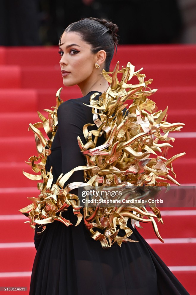 Cannes red carpet day 2: Anya Taylor-Joy doll is incredibly beautiful compared to Duong Yen - Quan Hieu Dong, Chris Hemsworth brought the whole family to attend - Photo 26.