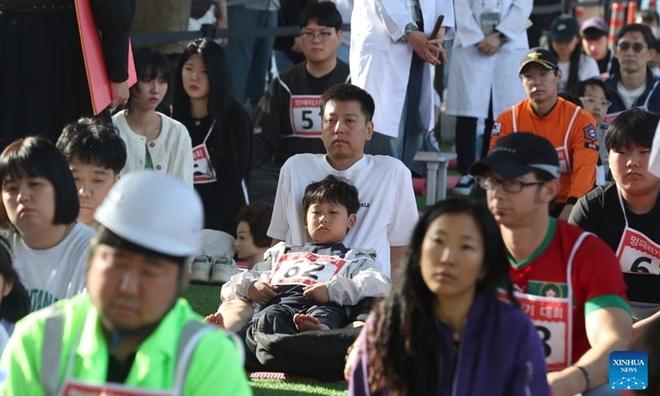 Cuộc thi ngồi đờ đẫn tại Hàn Quốc khiến nhiều người cười ra nước mắt, suốt 10 năm vẫn gây sốt vì một lý do - Ảnh 6.