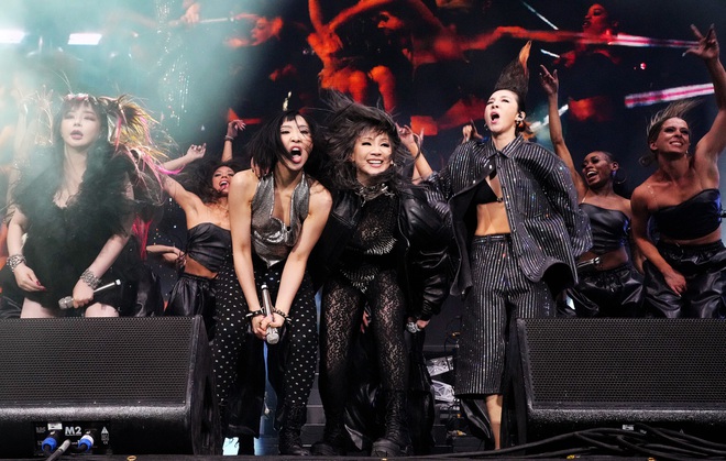 2NE1 tái hợp trong bộ ảnh kỉ niệm 15 năm debut, 4 cô gái mỉm cười hạnh phúc bên nhau thật xúc động quá! - Ảnh 13.