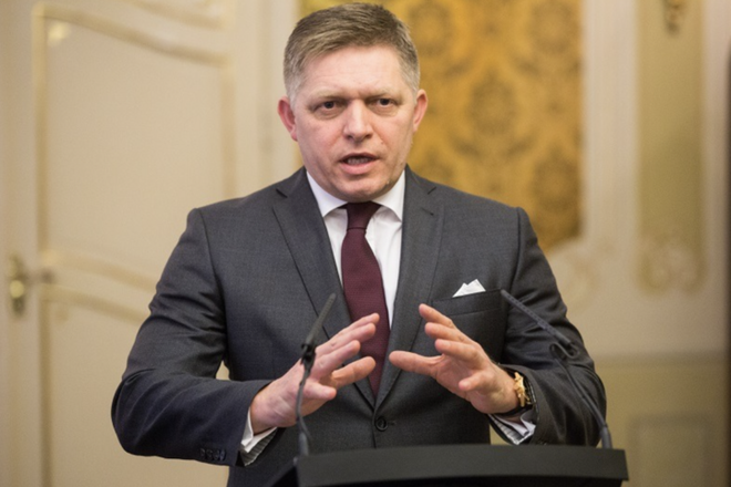 Thủ tướng Slovakia qua cơn nguy kịch sau vụ bị bắn - Ảnh 1.