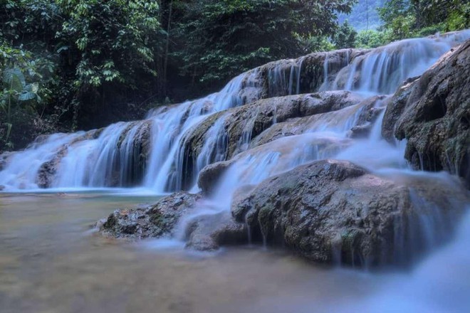 Nằm trong khu bảo tồn thiên nhiên Pù Luông, 1 địa điểm là nàng thơ giữa đại ngàn” vừa dữ dội vừa dịu êm, chỉ cách Hà Nội 3 tiếng lái xe - Ảnh 1.