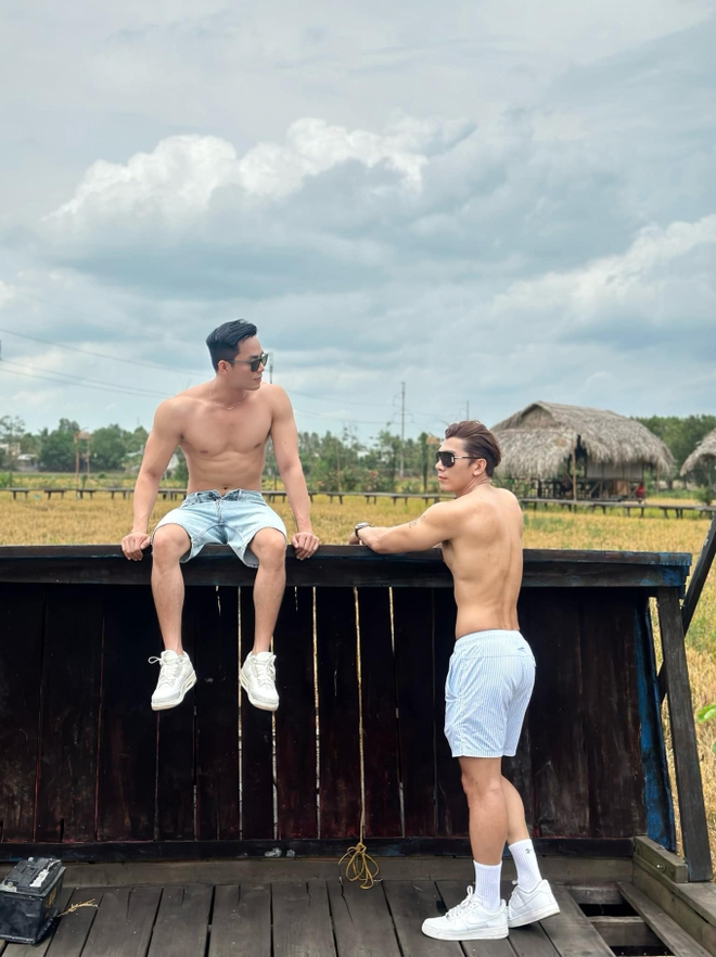 2 sao nam Vbiz lộ clip h&ocirc;n m&aacute;, c&ocirc;ng khai nắm tay t&igrave;nh tứ dấy tin hẹn h&ograve; - Ảnh 8.
