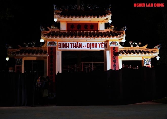 Trải nghiệm &ldquo;chợ ma&rdquo; huyền b&iacute;, độc đ&aacute;o ở miền T&acirc;y - Ảnh 1.