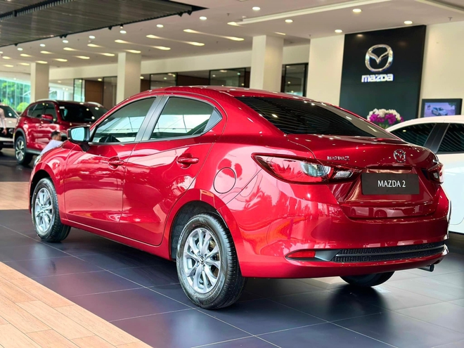 Loạt xe Mazda tăng giá: CX-3 phá mức giá thấp kỷ lục từng xác lập, Mazda2 vẫn rẻ nhất phân khúc - Ảnh 2.