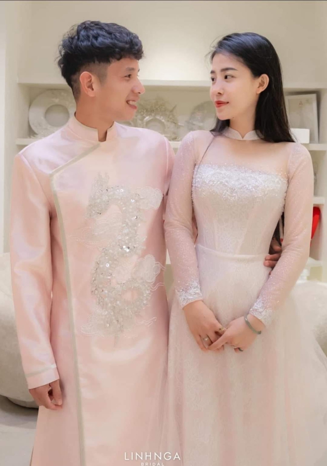 Hé lộ ngày cưới của Duy Pinky: Chàng cầu thủ năm nào được gọi Duy ơi, bán son cho chị nay đã là chồng người ta - Ảnh 1.