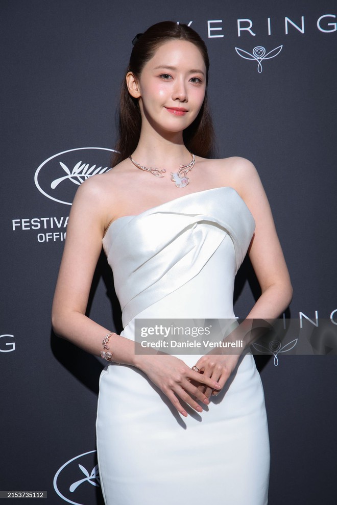 Han So Hee - Yoona (SNSD) bật mode “hủy diệt” ống kính hung thần tại Cannes, nhưng khung hình chung căng đét mới đáng bàn - Ảnh 13.