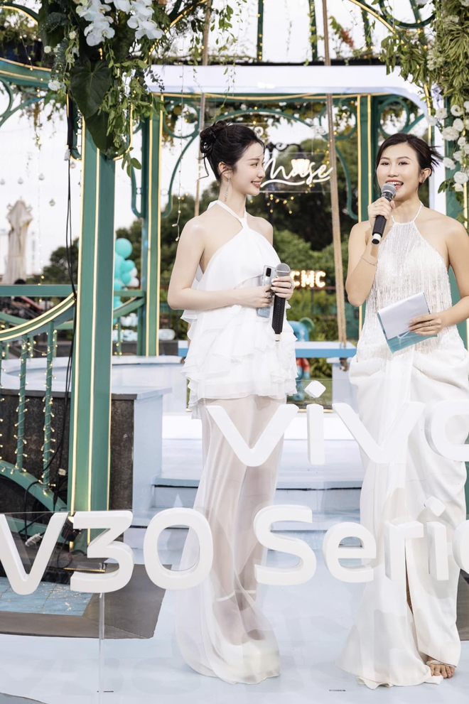 N&agrave;ng thơ Jun Vũ xinh như b&uacute;p b&ecirc;, h&uacute;t mọi &aacute;nh nh&igrave;n trong sự kiện ra mắt smartphone của vivo - Ảnh 5.