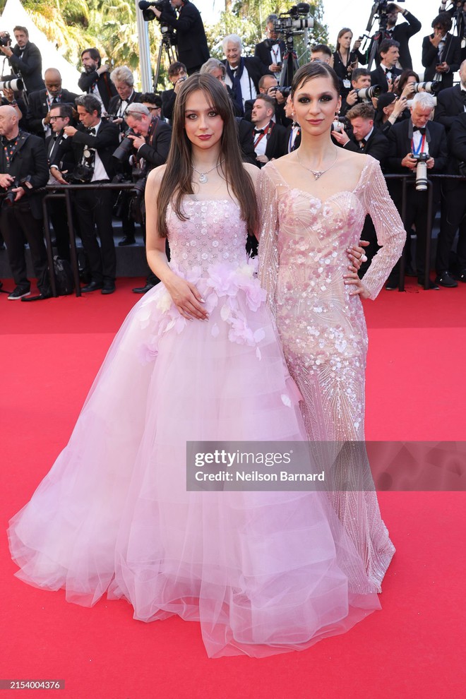 Thảm đỏ Cannes ngày 8: Thiên thần Victorias Secret đại chiến, phô diễn visual và sắc vóc khét lẹt! - Ảnh 36.