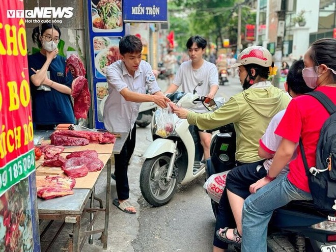 Sống với 14 triệu đồng/tháng, gia đình …