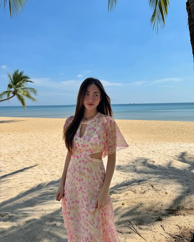 10 cách mặc váy maxi đi biển tham khảo từ các mỹ nhân Việt - Ảnh 1.