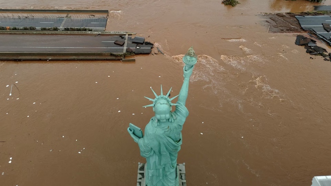 Cận cảnh thiệt hại thảm khốc do lũ lụt lịch sử ở Brazil - Ảnh 5.