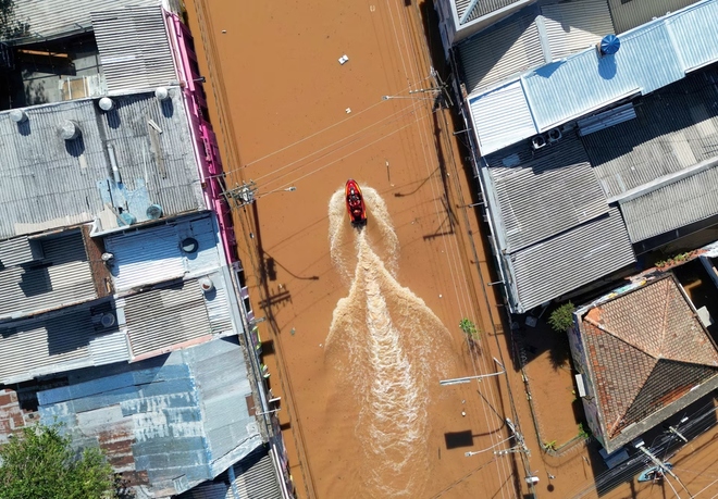 Cận cảnh thiệt hại thảm khốc do lũ lụt lịch sử ở Brazil - Ảnh 9.