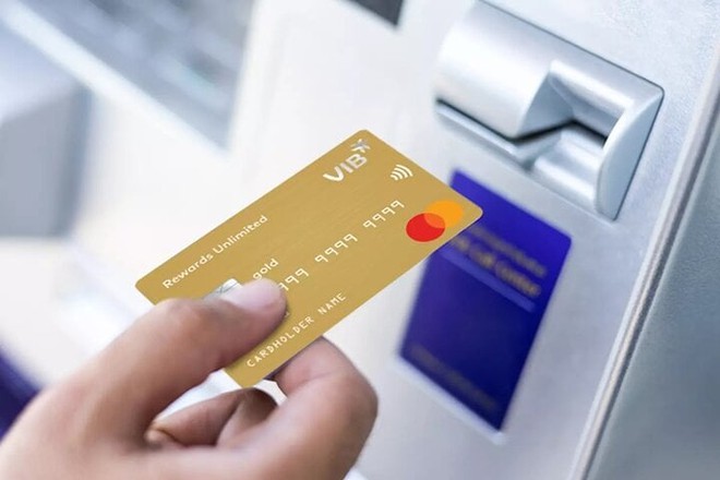 Có nên rút tiền thẻ tín dụng? - Ảnh 1.