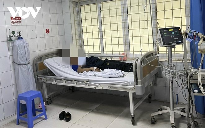 Chuyển 3 bệnh nhân vụ cháy ở Trung Kính sang Bệnh viện Bạch Mai điều trị - Ảnh 1.