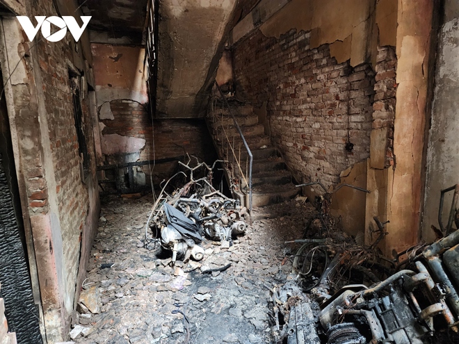 Hình ảnh tang thương bên trong ngôi nhà trọ bị cháy ở Trung Kính, Hà Nội - Ảnh 5.