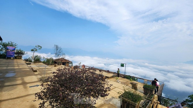 Du khách thích thú trải nghiệm ‘bản làng trên mây’ ở Yên Bái - Ảnh 6.