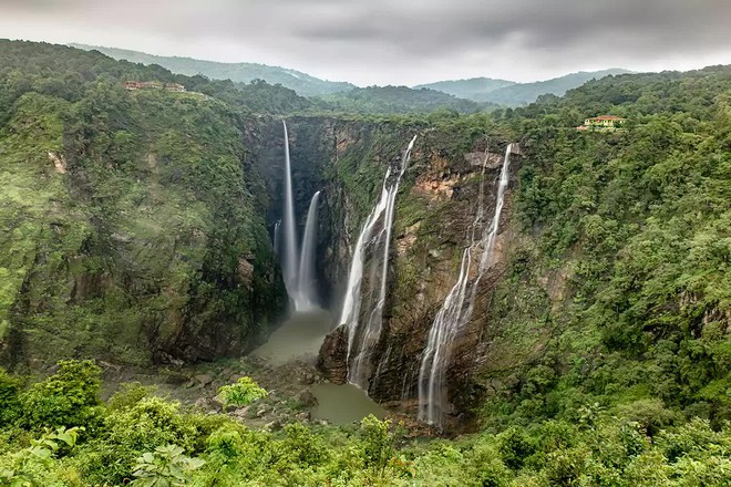Chiêm ngưỡng 21 thác nước đẹp nhất thế giới: Việt Nam có tên, là thác nắm kỷ lục Đông Nam Á - Ảnh 13.