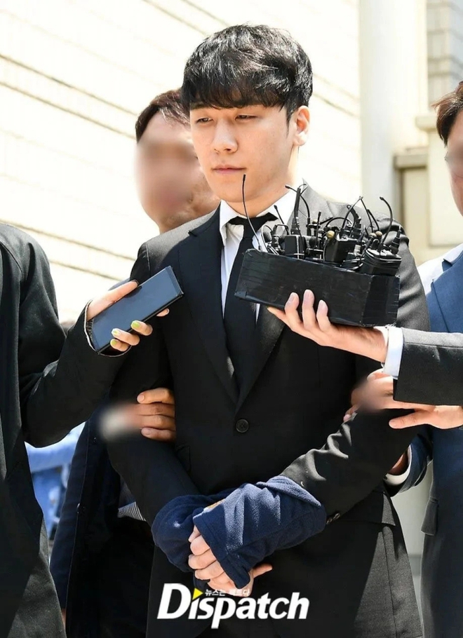 Giữa lúc Seungri bị “tế sống” vì bê bối Burning Sun, một thành viên hé lộ tương lai buồn của BIGBANG - Ảnh 1.